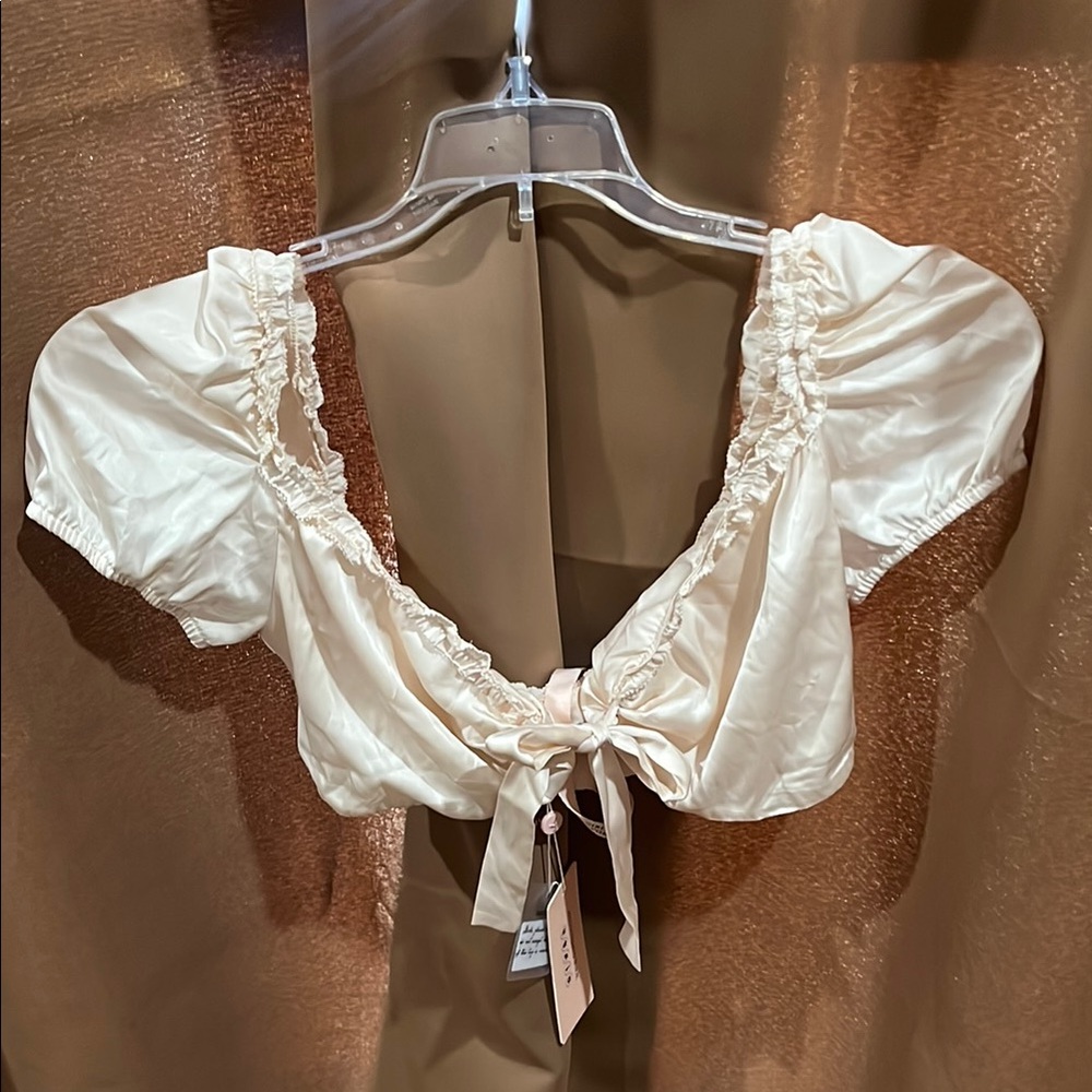 Elegant Cream Puff Sleeve Top
